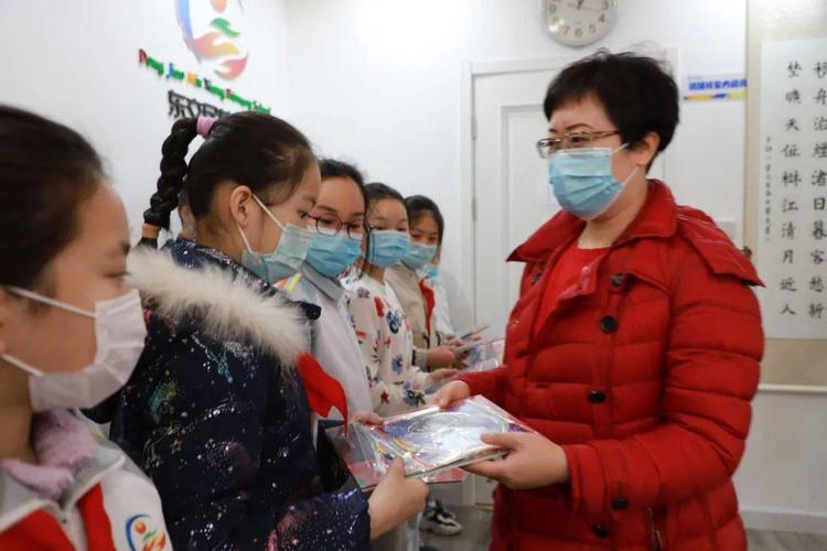 东交民巷小学"践行社会主义核心价值观 做勤奋好学的阳光少年"科技